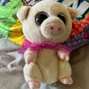 TY piggley no damages about 7 years old